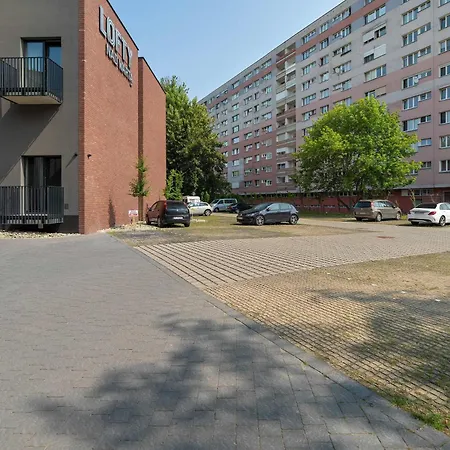 Pet Friendly Cozy With Balcony In By Renters Lejlighed *